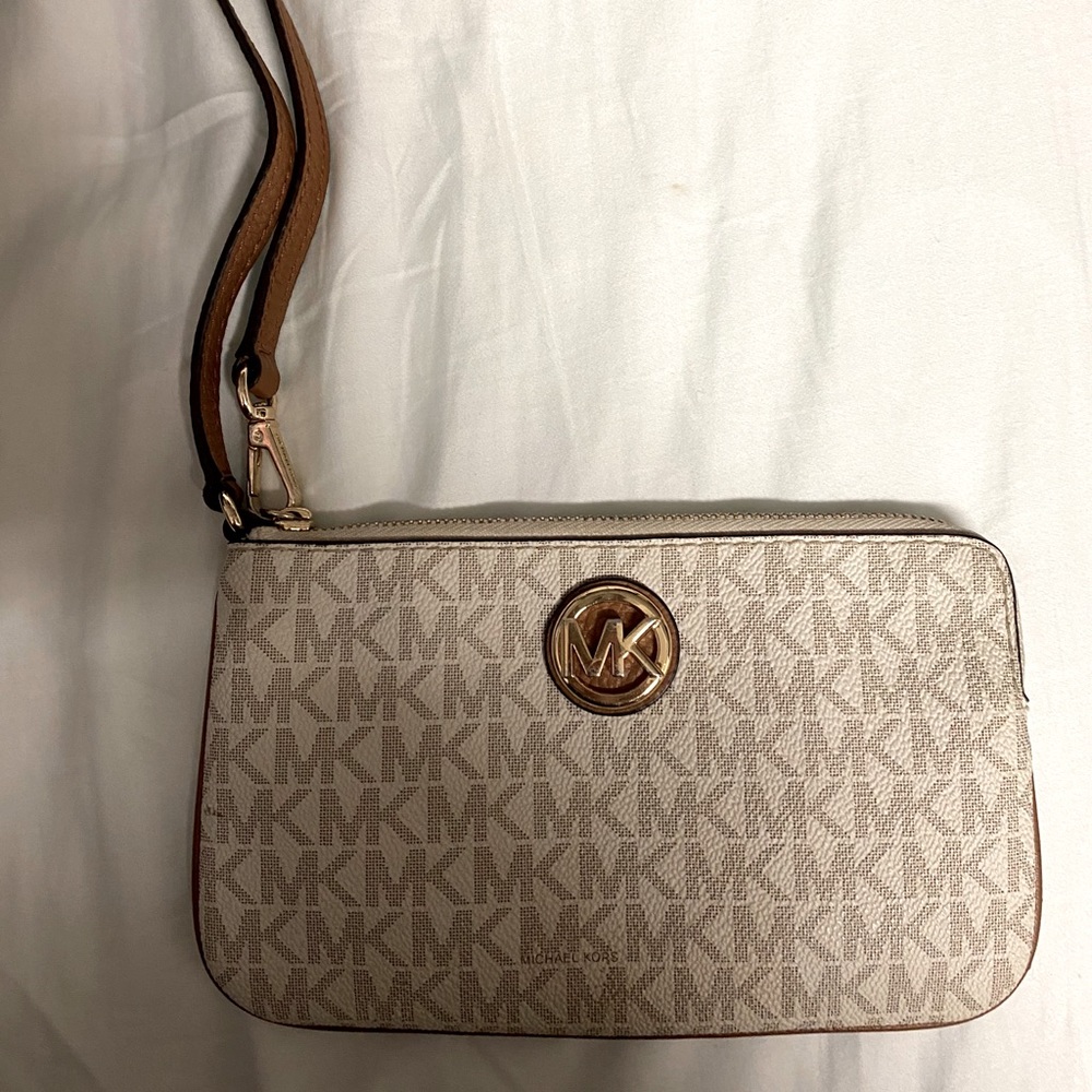Micheal Kors wallet